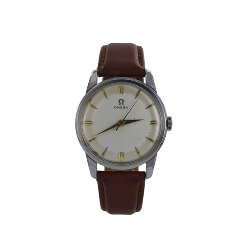 55 - Omega stainless steel gents manual wind wristwatch, ref. 14726-1 SC, circa 1960. The silvered two-to... 