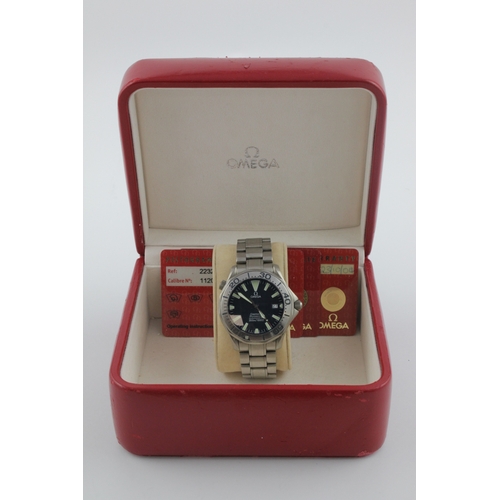 59 - Omega Seamaster Professional titanium gents automatic wristwach, ref. 2232.80.00, 2004 card. The blu... 