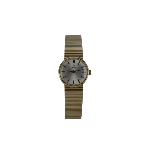 83 - Ladies 9ct cased Omega manual wind wristwatch, ref. 7115513, circa 1966. The silvered dial with bato... 