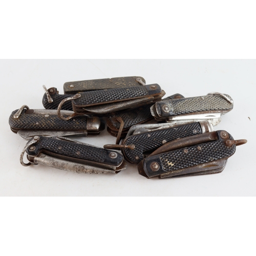 136 - WW2 pocket clasp knives collection of eight.