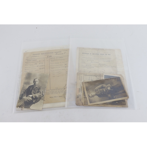 450 - WW1 soldiers service document sets including 5111 Sgt Frederick Swaddling Oxe & Bucks LI. 755623 Gnr... 