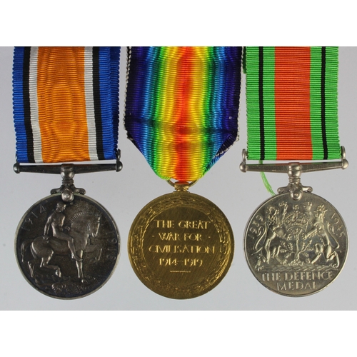 582 - BWM & Victory Medal (536969 Pte R B Ward 15-London R) with boxed Defence Medal Mr R B Ward, Wakefiel... 