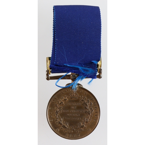 622 - City of London Police 1887 Jubilee Medal with 1897 clasp (PC 211 D. Turner)