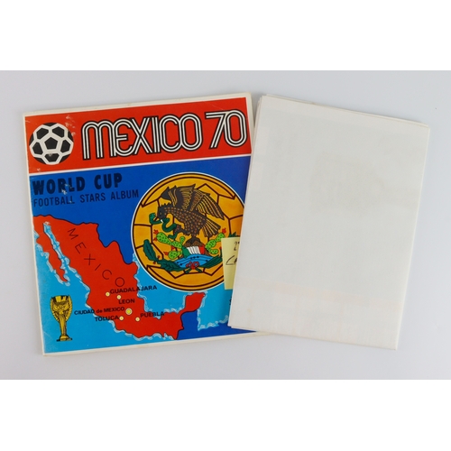 569 - Football - Panini Mexico 70 World Cup album, with 20 cards corner mounted & 2 stickers, includes Gar... 