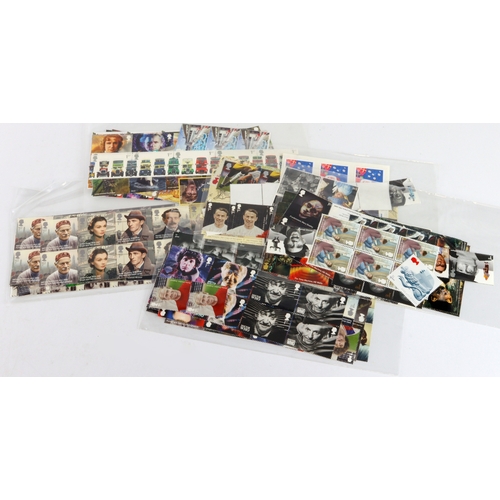 63 - GB - approx 500x UM 1st Class NVI Commemoratives, FV £675