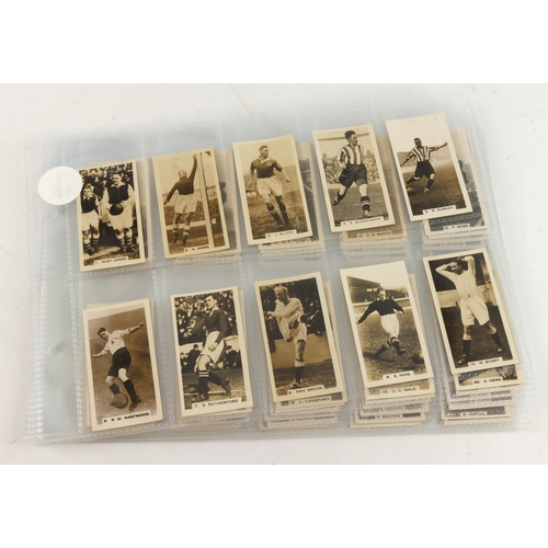 645 - Pattreiouex - Footballers in Action, complete set in pages (Dixie Dean, Matt Busby, etc) EXC cat val... 