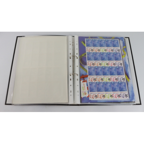 77 - GB - collection of 'Smiliers' sheets in binder, vast majority 1st class NVI. Total FV £877