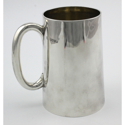 630 - Silver Tankard in good condition, hallmarked HJL JW (Henry John Lias & James Wakely) London 1882, we... 