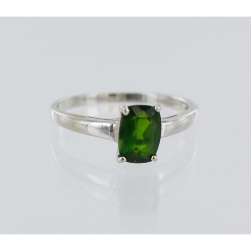 68 - 9ct white gold single stone chrome diopside ring, finger size L, weight 1.5g