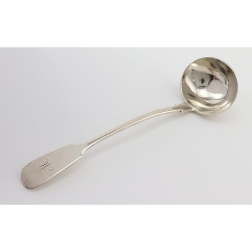 423 - Aberdeen silver fiddle pattern toddy ladle c.1820 by William Jamieson, length 17.4cm, weighs 1oz app... 