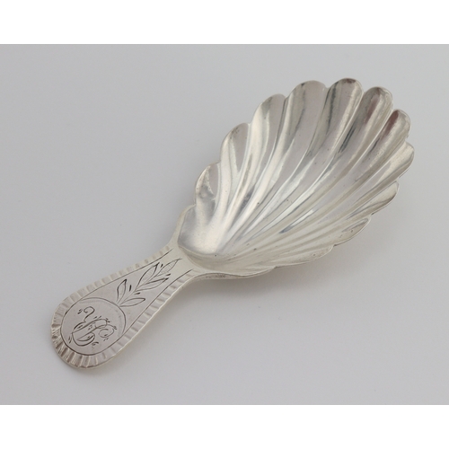 424 - Aberdeen silver bright-cut tea caddy spoon with shell bowl c.1790 by John Leslie, length 8.2cm, weig... 