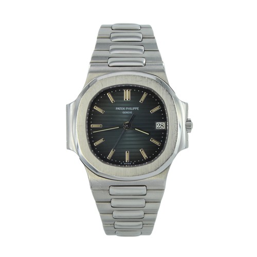 288 - Patek Phillipe Nautilus 3800/1 stainless steel with extract from the archives(16/11/23), 1995. The r... 