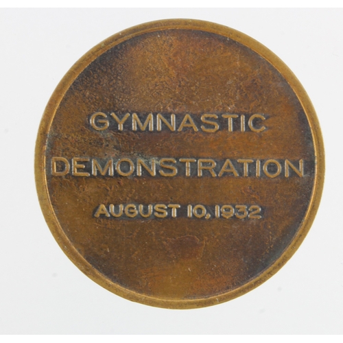 1046 - USA, Olympic-related medal, bronze d.38mm: The Olympiad 1932 Los Angeles / Gymnastic Demonstration A... 