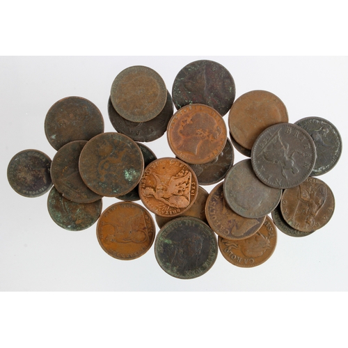 638 - GB Farthings (24) 17th-20thC assortment, mixed grade.