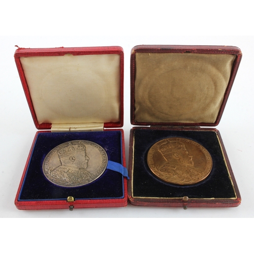 891 - British Commemorative Medals (2) Edward VII Coronation 1902 official large silver aEF cased, and lar... 