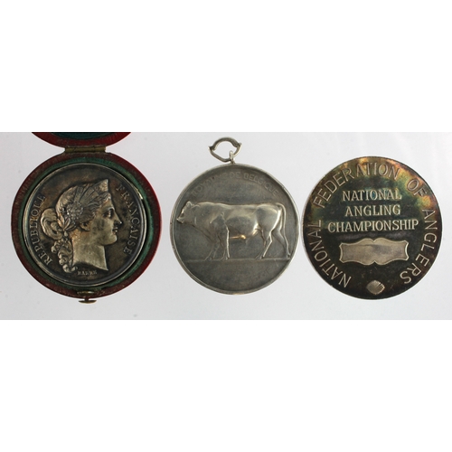 955 - GB, France & Belgium (3): France, Agricultural Medal by Barre, silver d.41.5mm, 36.54g, Montauban 18... 