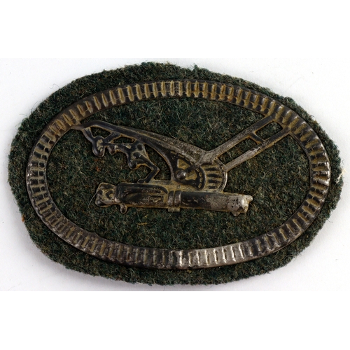 1051 - German WW1 machine gunners sleeve badge.