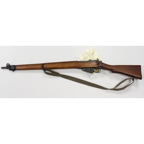 133 - Rifle, a very good No4 Rifle Mk1* made by Long Branch in 1944, Barrel 25