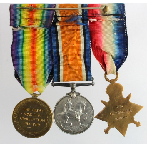 556 - 1915 Star Trio (1640 Pte W C Hogge Sco Rif) with research, born Hutchesontown, Glasgow.