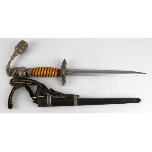 63 - German 3rd Reich 2nd Pattern Luftwaffe dagger with scabbard, dress knot and hangers. Blade maker mar... 