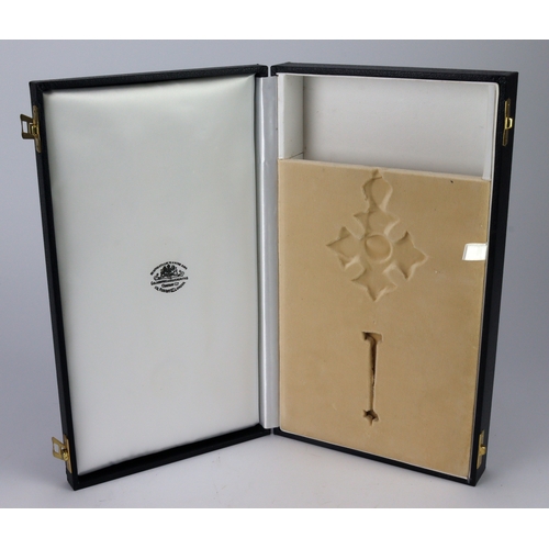 744 - Order of the British Empire a GBE sash set fitted case, as issued.