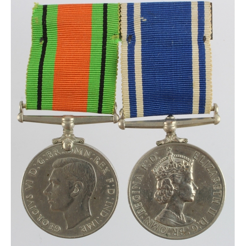 747 - Police QE2 LSGC Medal (Inspr Lionel A. Swift) mounted with Defence Medal  (2)