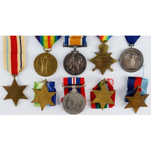 809 - Woodward family medals - BWM & Victory Medal (97822 Sjt A C Woodward RA) missing a 1914 Star, Mentio... 