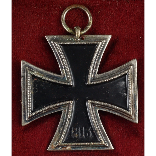 856 - German 3rd Reich Iron Cross 2nd Class, in case (this a/f)