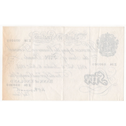 243 - Peppiatt 5 Pounds (B255) dated 6th November 1944, serial E56 039303, London issue on thick paper (B2... 