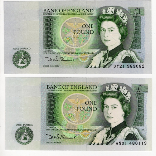 262 - Somerset 1 Pound (B341) issued 1981 (2), rare FIRST RUN 'AN01' prefix and LAST RUN 'DY21' prefix, se... 