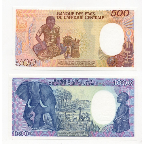 596 - Central African Republic (2), 1000 Francs dated 1st January 1990, serial Q.09 379362 (BNB B112e, Pic... 