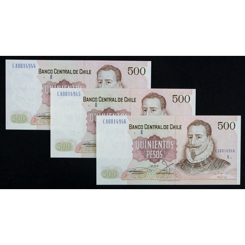 611 - Chile 500 Pesos (3) dated 1988, a rare consecutively numbered run of 'R' overprint REPLACEMENT notes... 