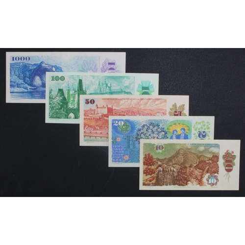 685 - Czechoslovakia (5), 10 Korun dated 1986, 20 Korun dated 1988, 50 Korun dated 1987, 100 Korun dated 1... 