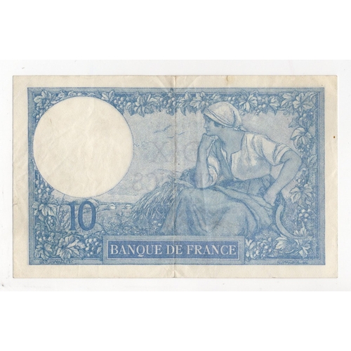 760 - France 10 Francs dated 10th March 1921, a rarer signature and date, signed J. Laferriere & A. Aupeti... 