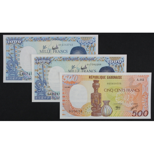 784 - Gabon (3), 1000 Francs (2) dated 1985 & 1990, 500 Francs dated 1985 (BNB B207a B208a, B209c, Pick8 -... 