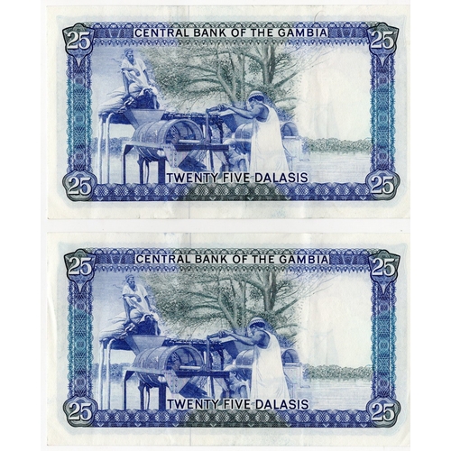 791 - Gambia 25 Dalasis (2) issued 1987 - 1990, a consecutively numbered pair, serial C684638 & C684639 (B... 