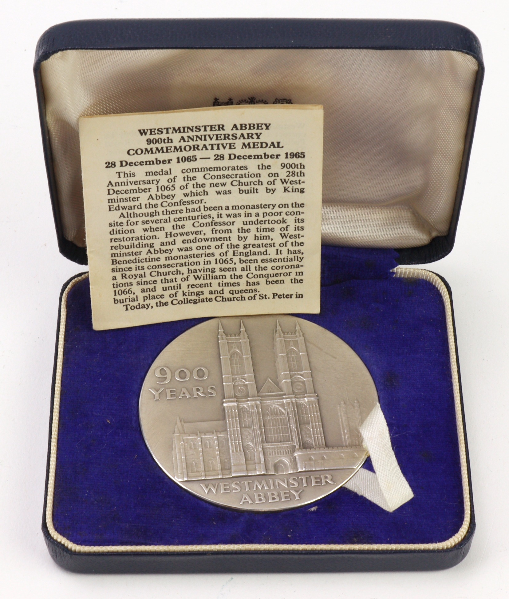 British Commemorative Medal, hallmarked silver d.57mm, 86.19g Royal