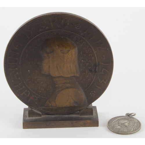 1147 - French Commemorative Medals (2) Jean d'Arc / Joan of Arc interest: Large bronze uniface 100mm by O. ... 