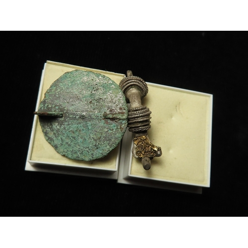 346 - Roman Artefacts (2): Gilt bronze shield brooch d.31mm, with much gilding remaining; a modern stone a... 