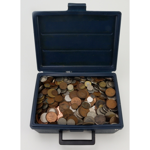 690 - GB & World Coins, approx. 9KG.