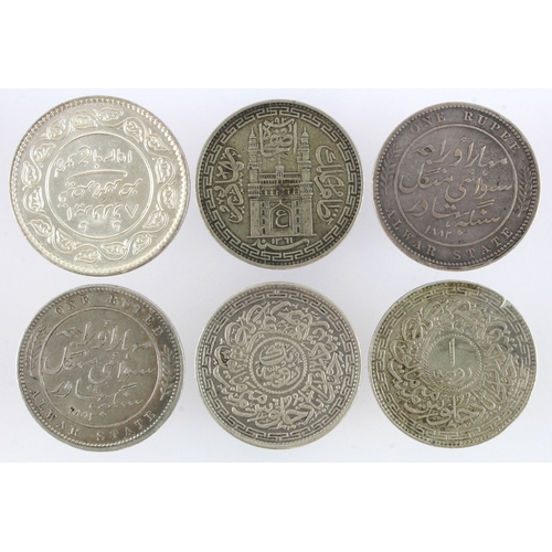 915 - India, British Raj and Princely States silver Rupees or similar (6) of Hyderabad, Alwar, and Kutch; ... 