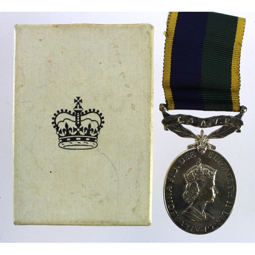 512 - Efficiency Medal QE2 with T & A.V.R. clasp (W/431312 LCpl H P H Thomson WRAC) with box of issue