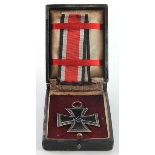 675 - German 3rd Reich Iron Cross 2nd Class, in case (this a/f)