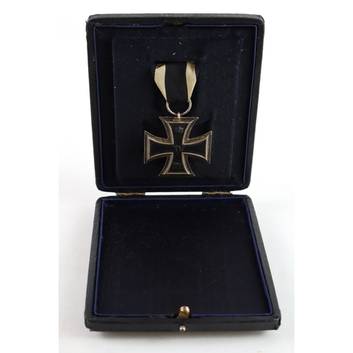 954 - Imperial German Iron Cross 2nd class in De Luxe fitted case.