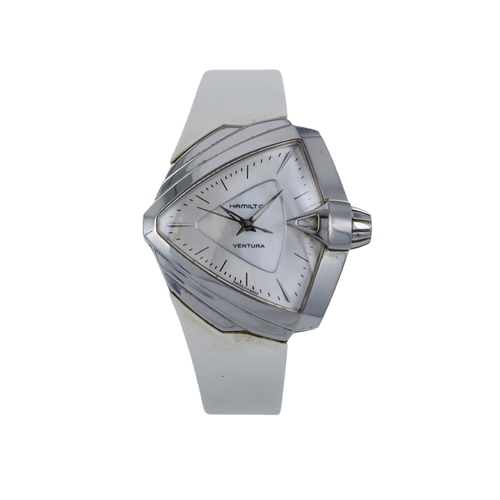 509 - Hamilton Ventura stainless steel ladies quartz wristwatch, ref. H242510. The mother of pearl dial wi... 