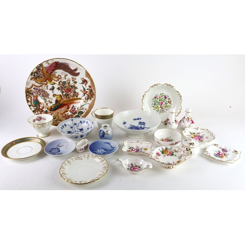 64 - Derby & Royal Copenhagen. A collection of ninteen various Derby & Royal Copenhagen pieces