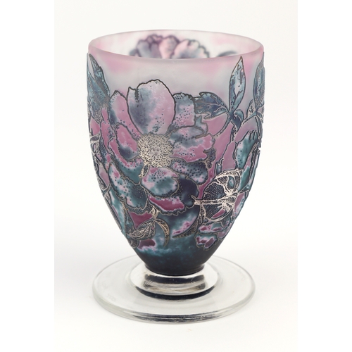 82 - Jonathan Harris (Iron bridge) 'Collectors Club 2001' art glass pedestal vase / goblet, signed to bas... 