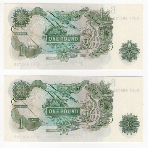 107 - Page 1 Pound (B323) issued 1970 (2), a consecutively numbered pair of rare FIRST RUN mid series REPL... 