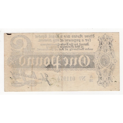 11 - Bradbury 1 Pound (T3.3) issued 1914, scarce with the entire word 'POSTAGE' seen across the centre of... 