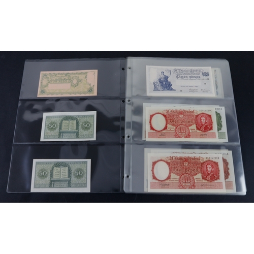 390 - Argentina (25), a very high grade group in album sleeves, date range 1948 - 1992, denominations 50 C... 